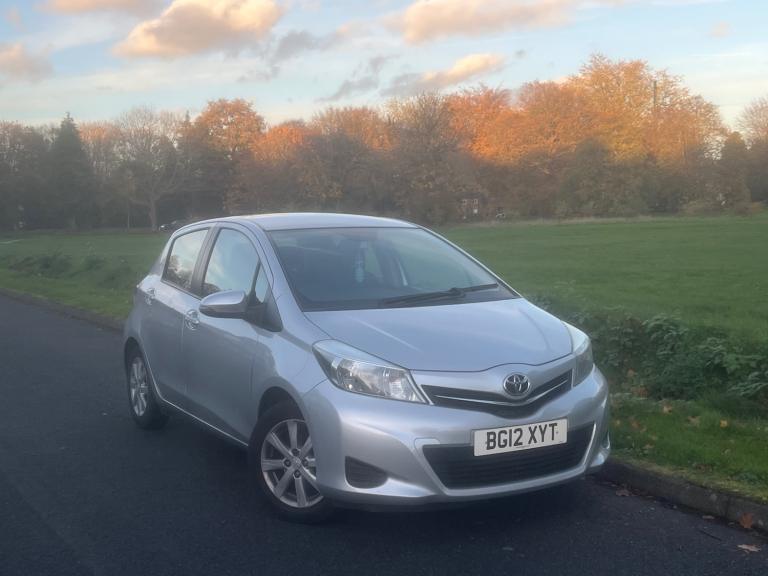 image for 2012 Toyota Yaris 1.33 VVT-i TR 5dr Multidrive S HATCHBACK Petrol Manual