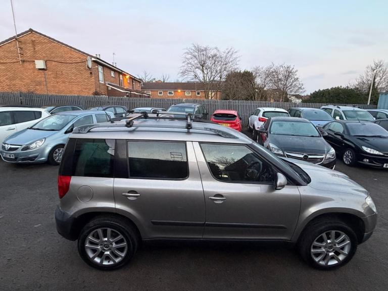 2010 Skoda Yeti 2.0 TDI CR Elegance 4x4 5dr HATCHBACK DIESEL Manual