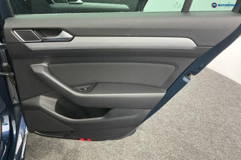 2021 Volkswagen Passat 2.0 TDI EVO SCR SE Nav 5dr ESTATE DIESEL Manual