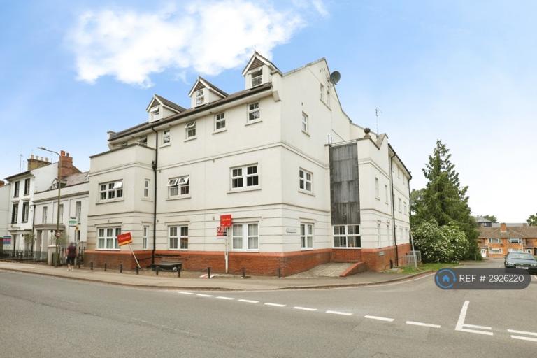 2 bedroom flat in West Bar St, Banbury, OX16 (2 bed) (#2926220)