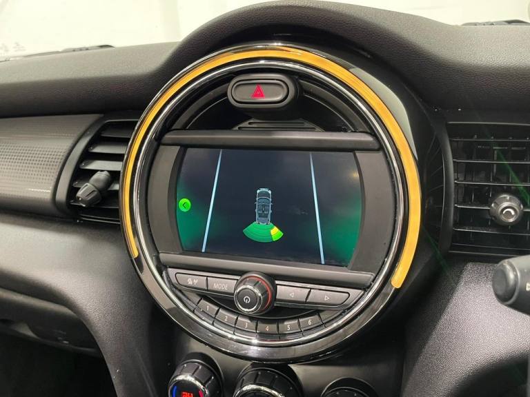 2018 MINI Convertible 1.5 Cooper Convertible 2dr Petrol Steptronic Euro 6 (s/s) (136 ps) Converti...