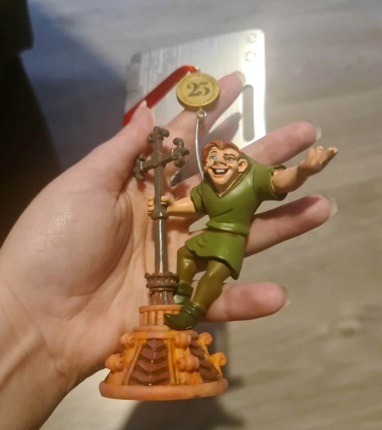 Disney Store Hunchback of Notre Dame Legacy Hanging Ornament 25th anniversary Christmas Tree Dec