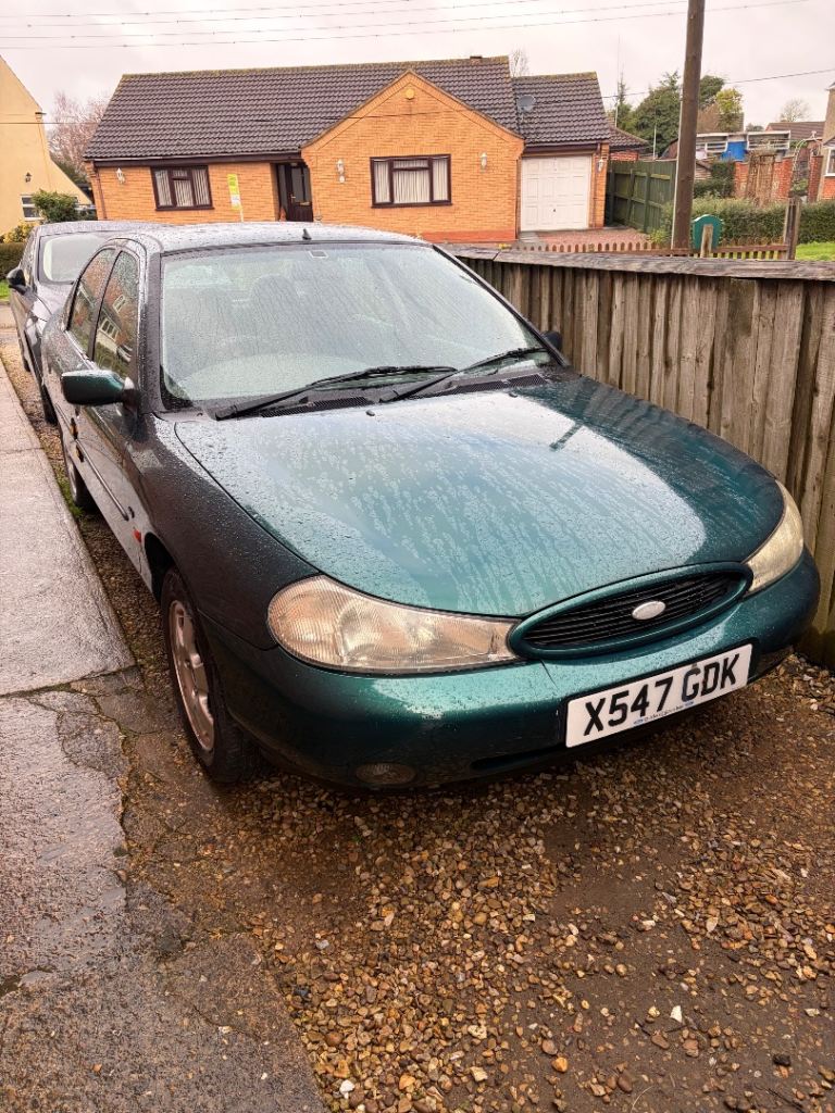 Ford, MONDEO, Hatchback, 2000, Manual, 1796 (cc), 5 doors