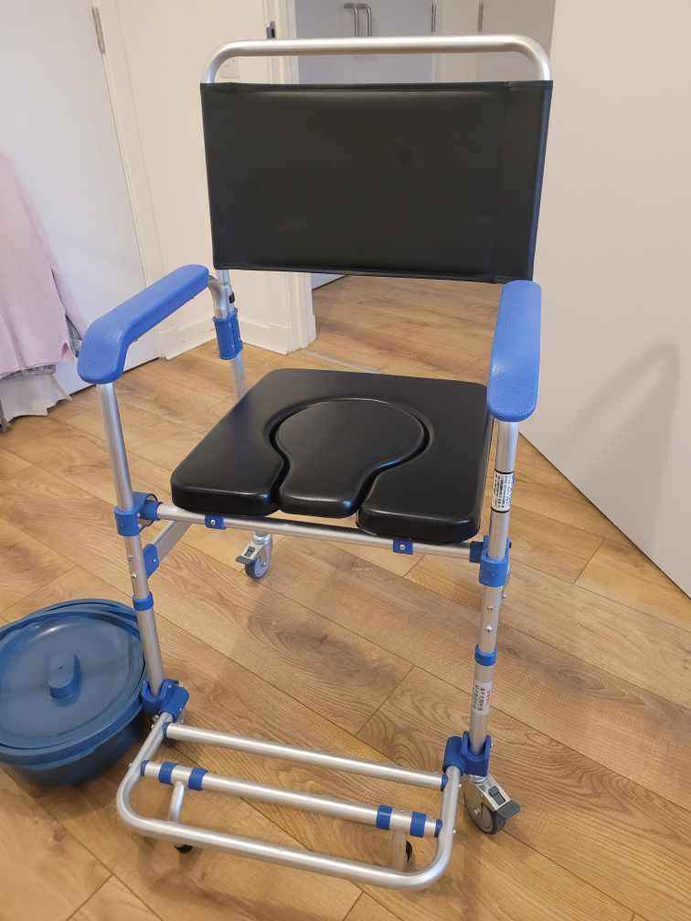 Adjustable Portable Toilet Chair with Wheels NewDundee