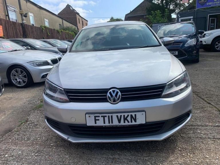 Volkswagen, JETTA, Saloon, 2011, Manual, 1968 (cc), 4 doors