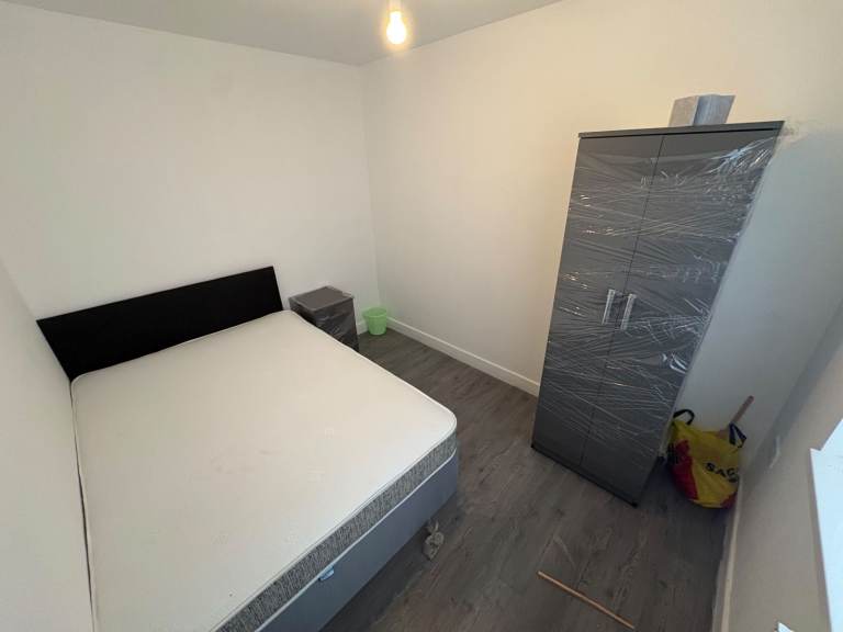 🏠 Rooms Available Now in West Bromwich B71 – Universal Credit Welcome