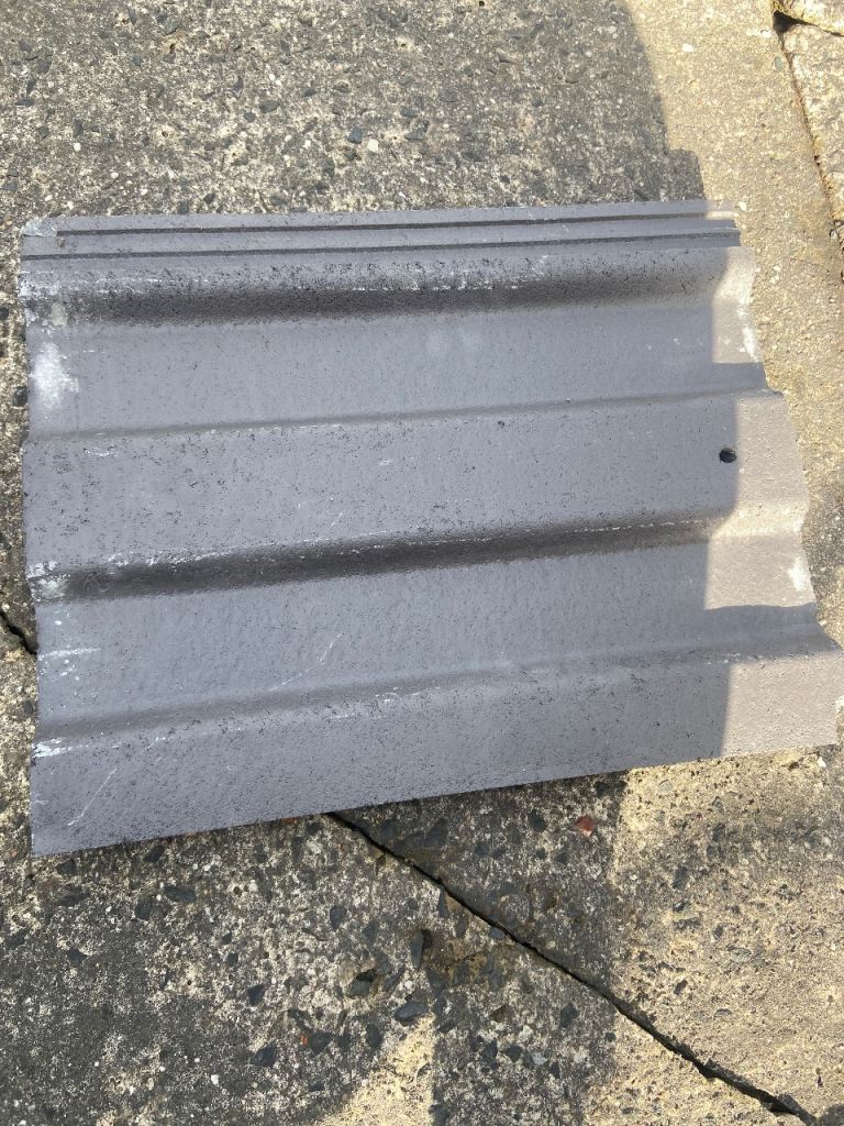 Grey roof tiles / free