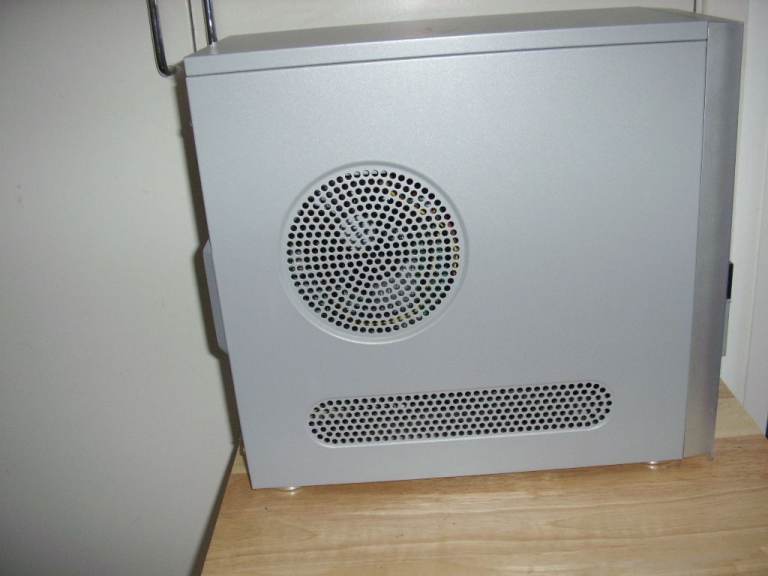 Pentium 4 Medion branded PC tower - Computer