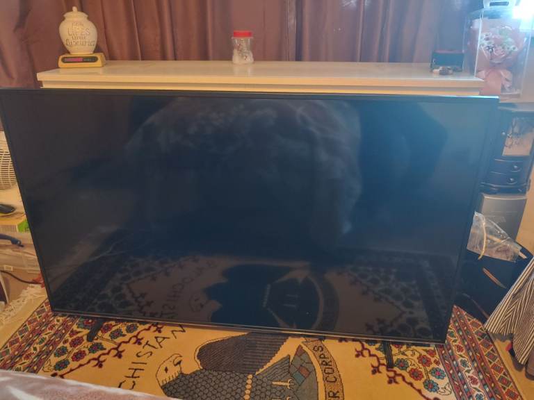 The Hitachi 58HK6200U is a 58-inch Smart 4K Ultra HD HDR LED TV
