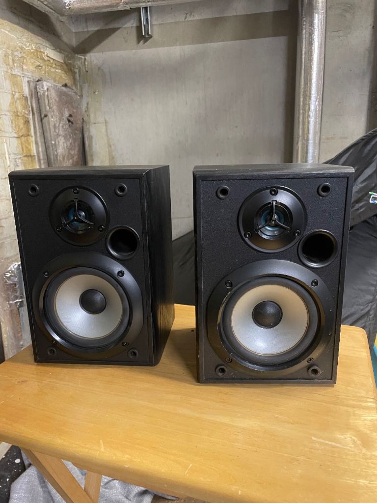 Pair of Black Sony Bookshelf Speakers – Good Working Order