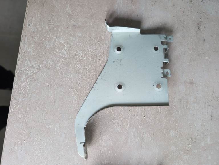 Nissan 350z OEM headunit brackets left and right 