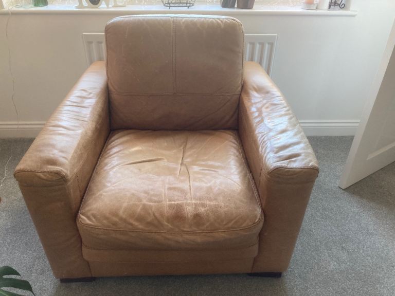 Leather armchair - very good condition 
