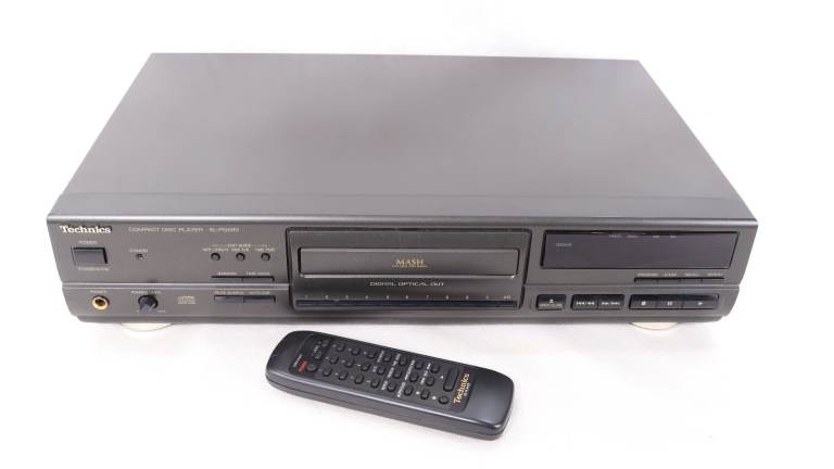 Technics SL-PG590 Compact Disc Player. #4.25   "Not reading disc"