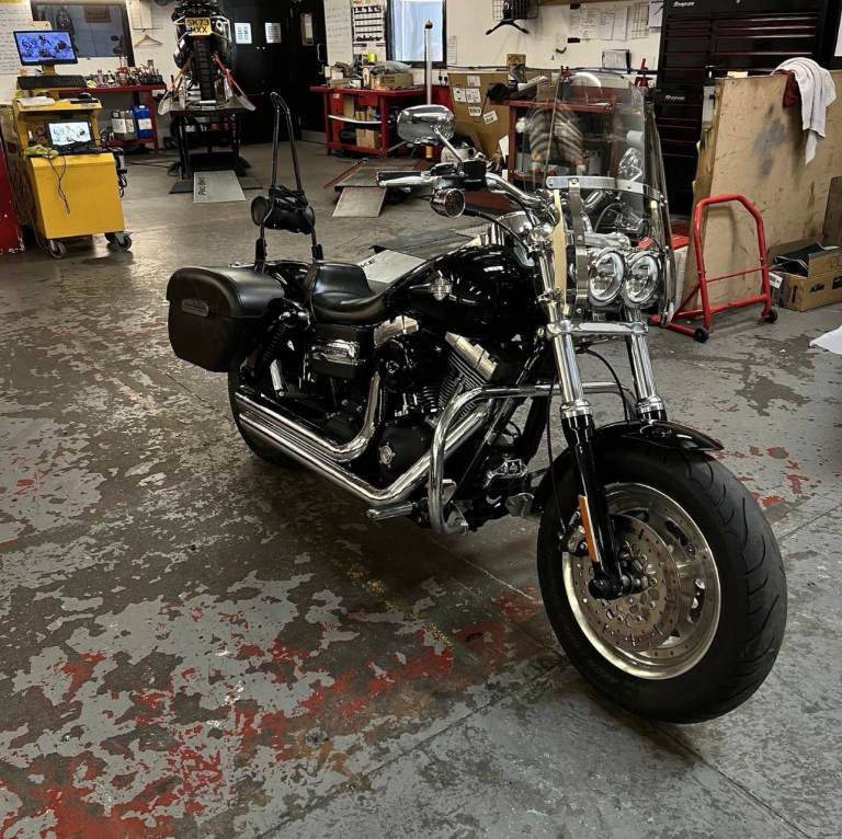 VANCE & HINES BIG SHOT EXHAUSTS FOR HARLEY DAVIDSON DYNAS FROM 2006 TO 2017