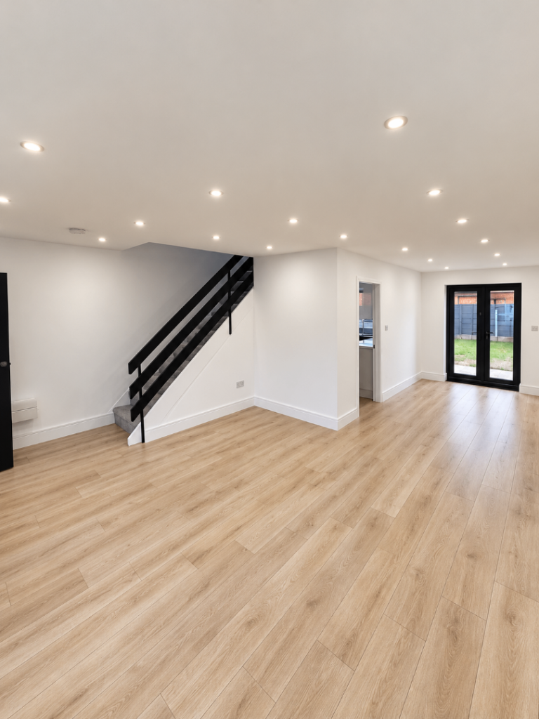 3 Bedroom Semi-Detached House in OL10