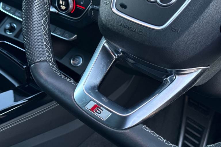 2022 Audi Q5 Edition 1 40 TDI quattro 204 PS S tronic SUV DIESEL Automatic