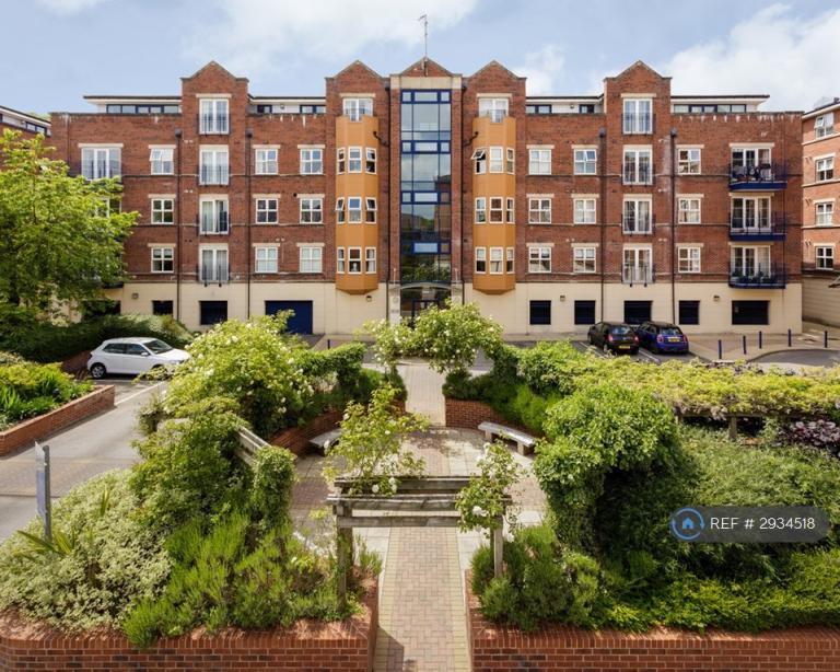 3 bedroom flat in Upper Headingley, Leeds, LS16 (3 bed) (#2934518)