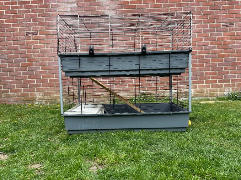 Rabbit/ Ginnea pig indoor cage