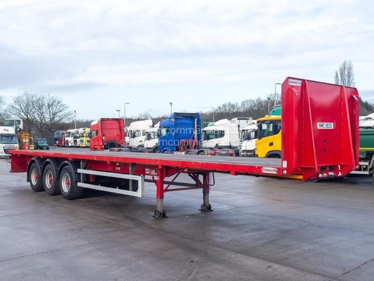 DENNISON FLATBED TRI AXLE TRAILER