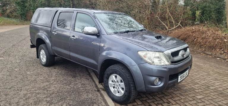 TOYOTA HI LUX  HL3 CREWCAB PICK UP FULL MOT EXCELLENT ORDER. 