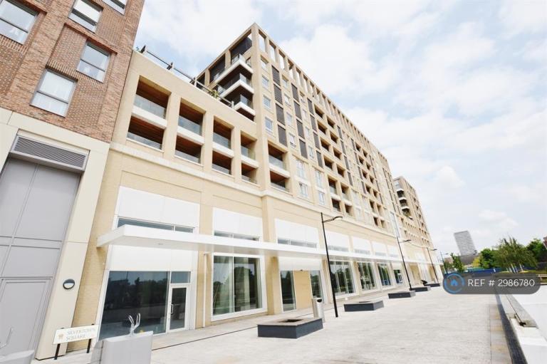1 bedroom flat in Canning Town, London, E16 (1 bed) (#2986780)