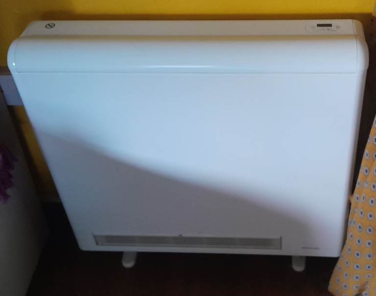 Electric storage heater