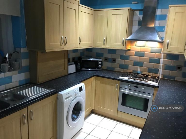 3 bedroom house in Sibthorpe Road, London, SE12 (3 bed) (#2773048)