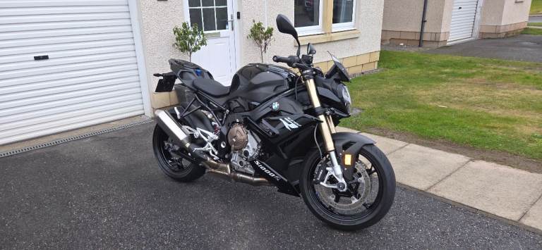 BMW S1000R IMMACULATE 