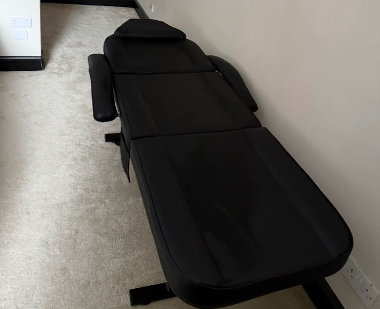 Black Adjustable Beauty Treatment/Massage Bed and Stool