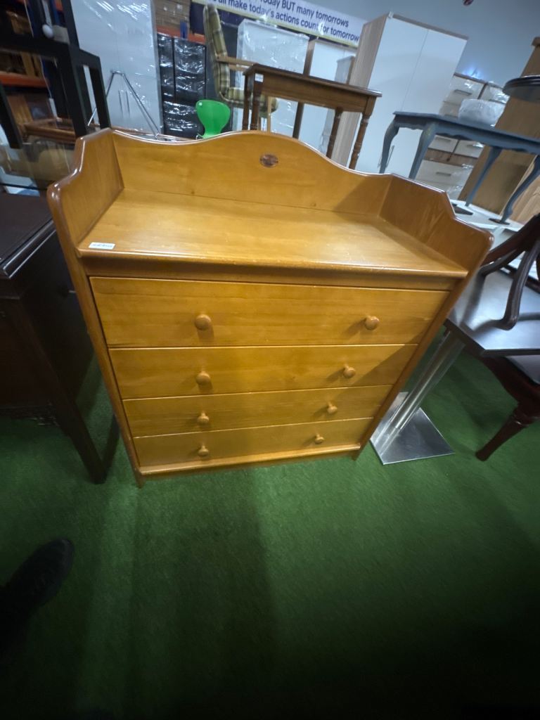 Pine Chest Of Drawers 
