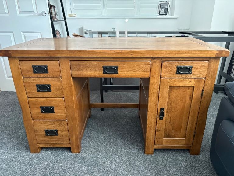 Rustic Oak Wood Computer Desk