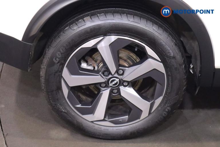 2023 Nissan Qashqai 1.3 DiG-T MH N-Connecta [Glass Roof] 5dr SUV Petrol Manual