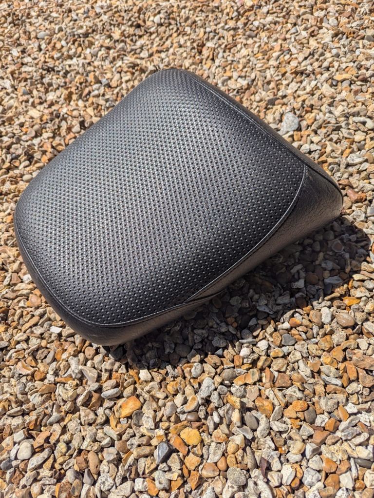 Triumph Tiger explorer rear extra padded seat
