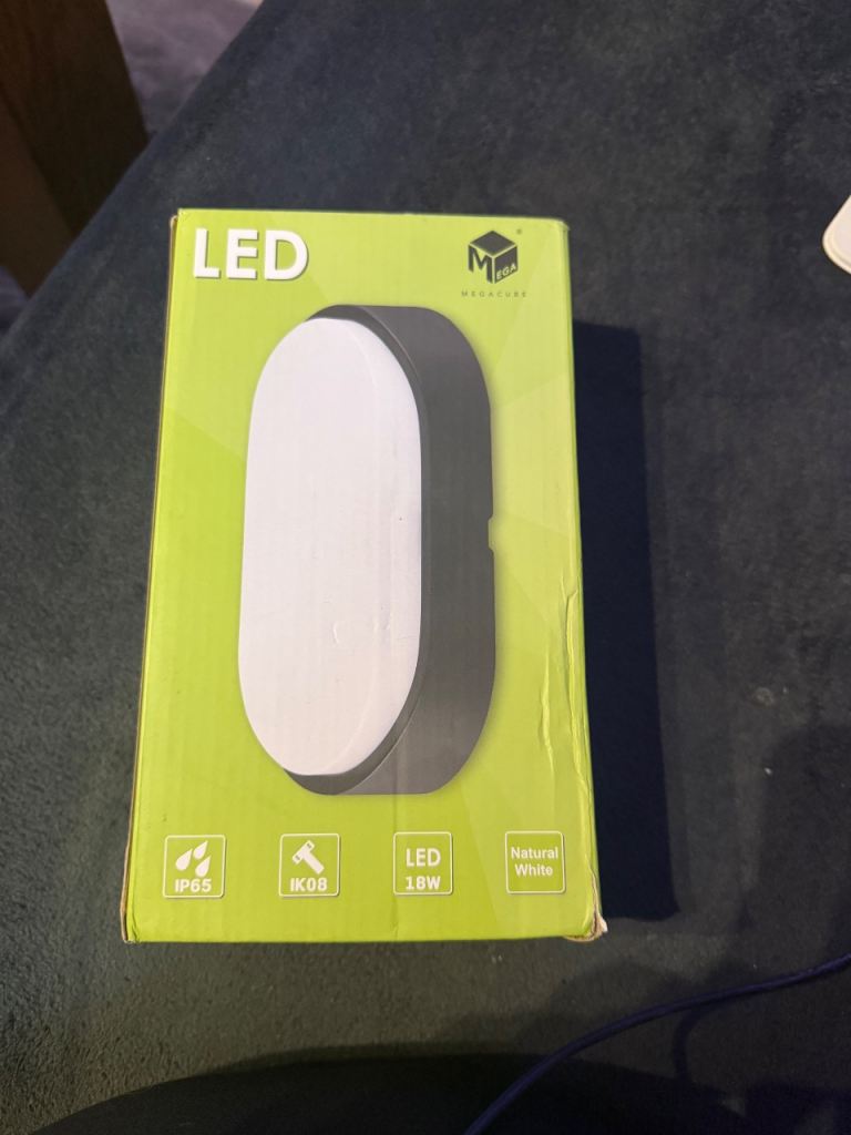 New LED Wall Light – Natural White, 18W