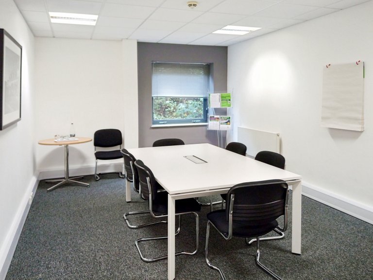 Fully Furnished Office to Rent in EVESHAM WR111GP for 4 Workstations
