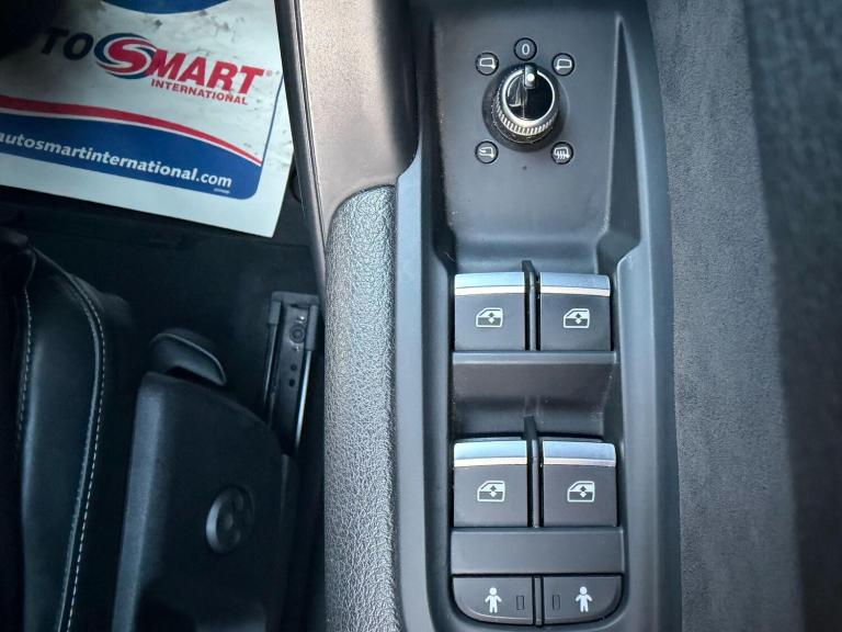 2017 Audi Q5 2.0 TDI S line SUV 5dr Diesel S Tronic quattro Euro 6 (s/s) (190 ps) ESTATE Diesel A...