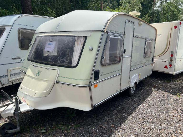ACE GLOBETROTTER - 1989 - 3/4 BERTH CLASSIC