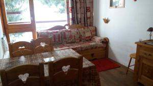 LES ARCS 1800 – BELLES CHALLES STUDIO | HALF-TERM SKI WEEK | £1000 TOTAL