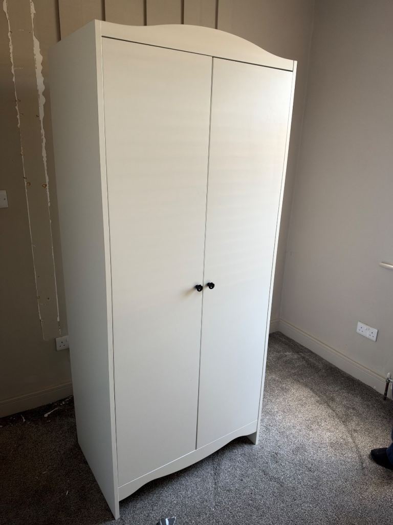 White Wardrobe with Hanging Rail and Shelf – Good Condition