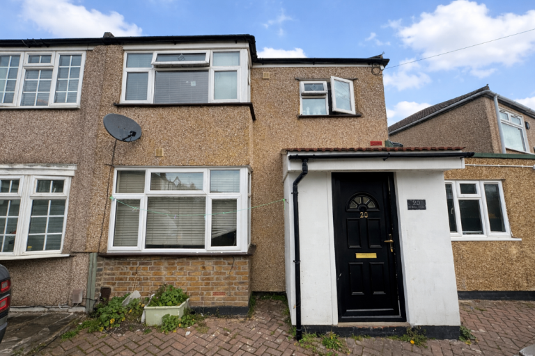 20 Grange close, Hayes	UB3 2RU - Available Now!
