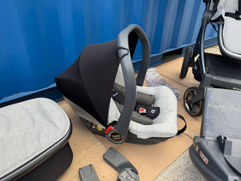 Oyster 3 Full Stroller Pram Travel System with Car Seat