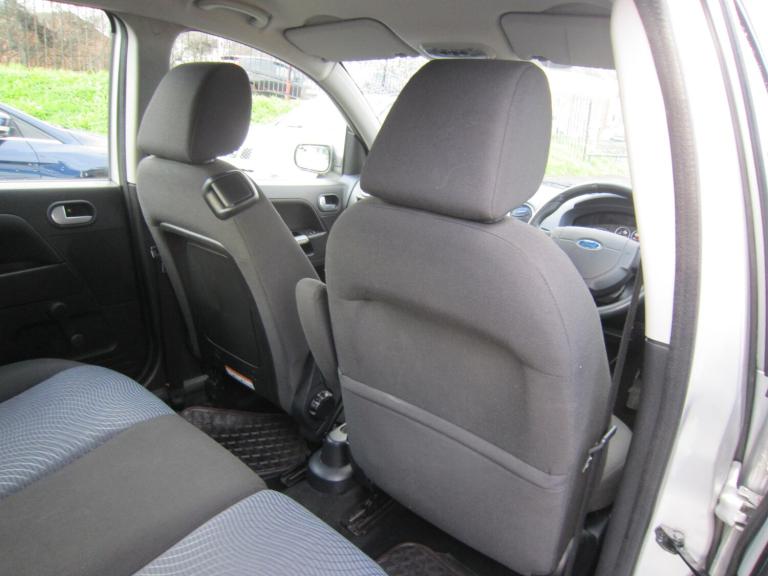 2007 Ford Fusion 1.6 Zetec 5dr Auto [Climate] New MOT included. HATCHBACK Petrol Automatic