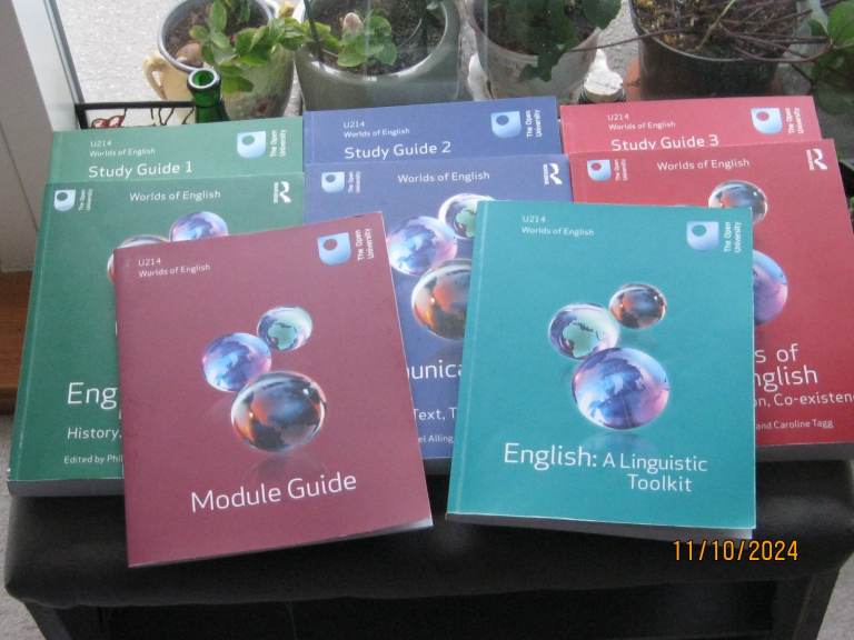The Open University U214 Worlds of English. Module Books 