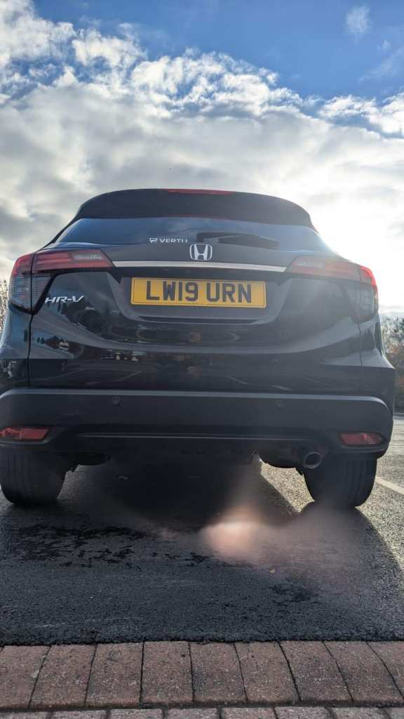2019 Honda HR-V 1.5 i-VTEC Automatic – Panoramic Roof, MOT till March 2026, leather seats