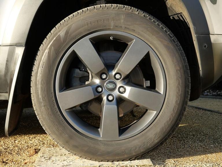 2020 Land Rover Defender 2.0 P300 SE 110 5dr Auto ESTATE PETROL Automatic