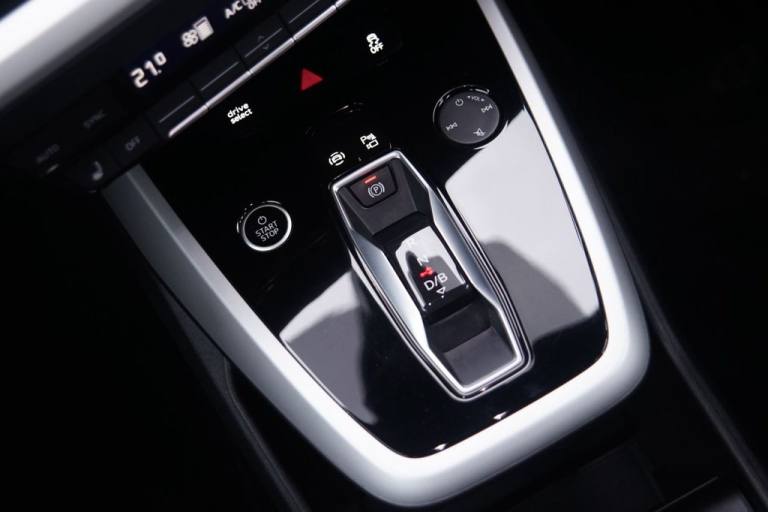 2022 Audi Q4 e-tron 35 Sport SUV 5dr Electric Auto 55kWh (170 ps) ESTATE ELECTRIC Automatic