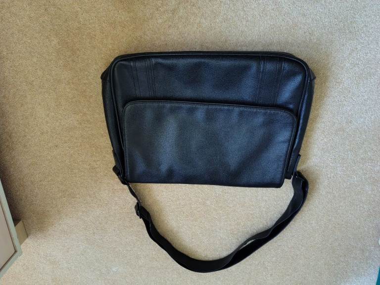 Black Leather Laptop Shoulder Bag – Good Condition