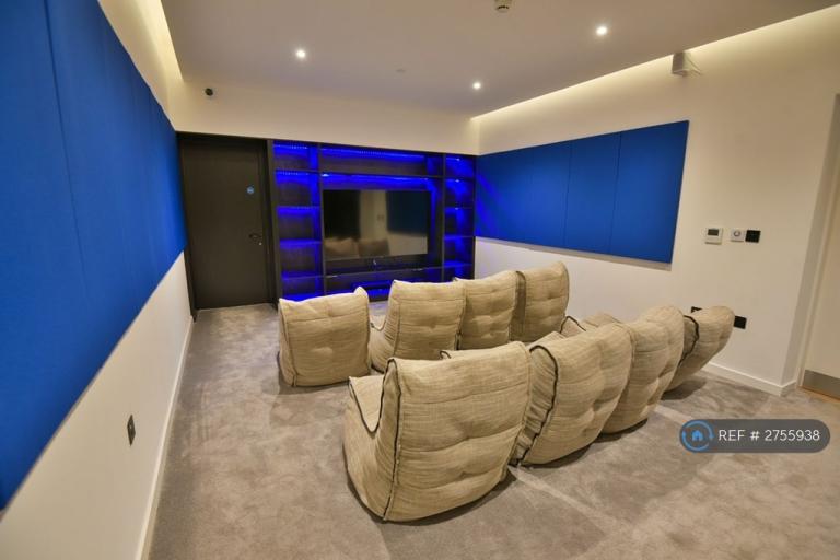 1 bedroom flat in Wharf End, Trafford Park, Manchester, M17 (1 bed) (#2755938)