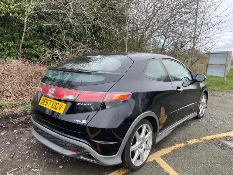 HONDA CIVIC 1.8 I-VTEC 57 REG BLACK 3 DOOR MOT SEPTEMBER 24TH 2026 SERVICE HISTORY LOW INSURANCE