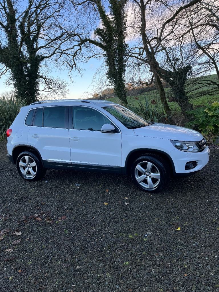 Volkswagen, TIGUAN, Estate, 2012, Manual, 1968 (cc), 5 doors